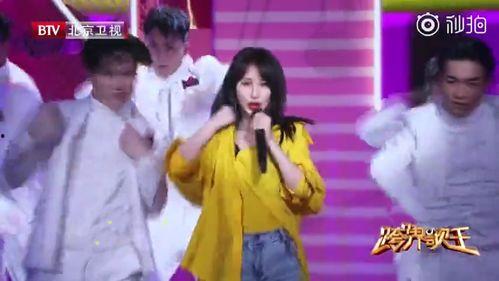 朱百万夫妇娱乐吃瓜